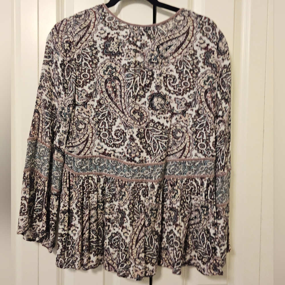American Eagle Outfitters Floral Paisley Peasant Blouse in Mauve, Blue, Cream - Picture 2 of 12